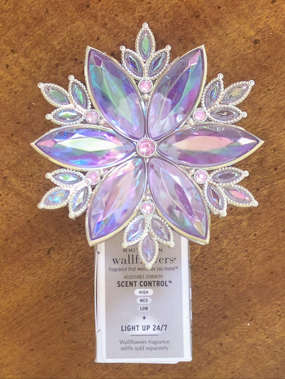 Bath Body Works Wallflowes CRYSTAL BURST NIGHTLIGHT & BUTTERFLY Refill BNWT - Picture 3 of 4